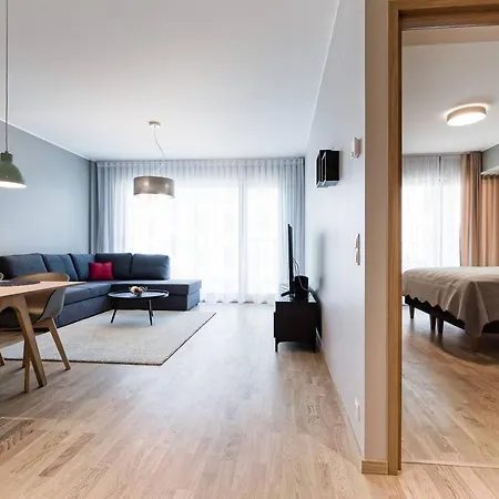 Apartments, Quiet With Free Parking And Ac. Apartment *