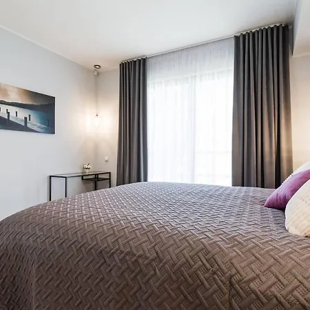 Apartments, Quiet With Free Parking And Ac. Apartament