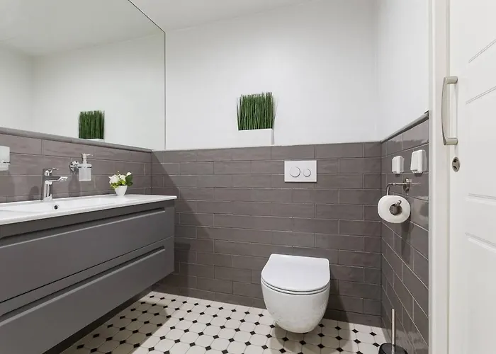 Apartments, Quiet With Free Parking And Ac. Apartment *