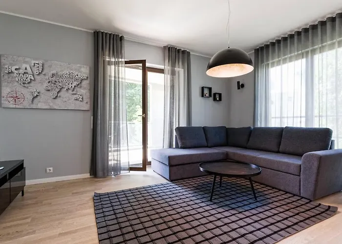 Apartments, Quiet With Free Parking And Ac. *