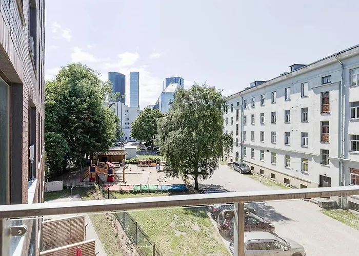 Apartments, Quiet With Free Parking And Ac. *