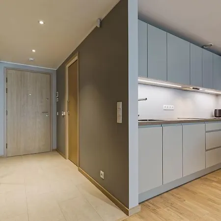 Apartments, Quiet With Free Parking And Ac. Korter *