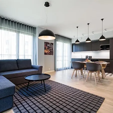 Apartments, Quiet With Free Parking And Ac. *