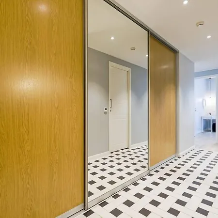 Apartamento Apartments, Quiet With Free Parking And Ac. Tallin