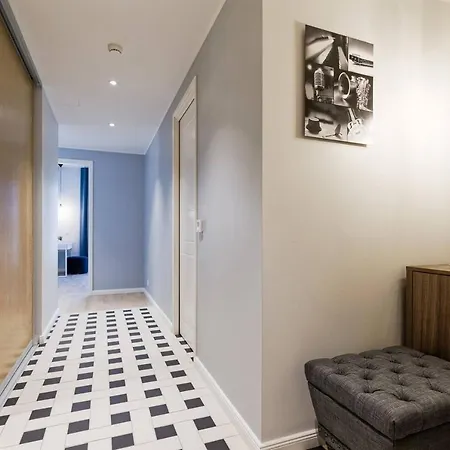 Apartments, Quiet With Free Parking And Ac. Tallin