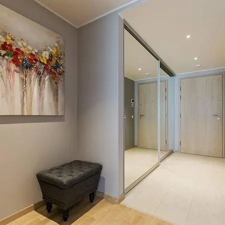 Apartamento Apartments, Quiet With Free Parking And Ac.